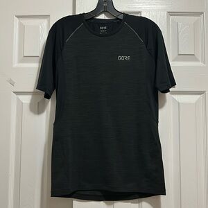 New Gore men’s lightweight quick dry black top XS